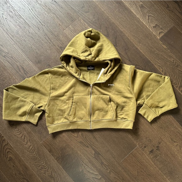 NWT Peace Collective US XL Cropped Green Hoodie - Picture 12 of 16